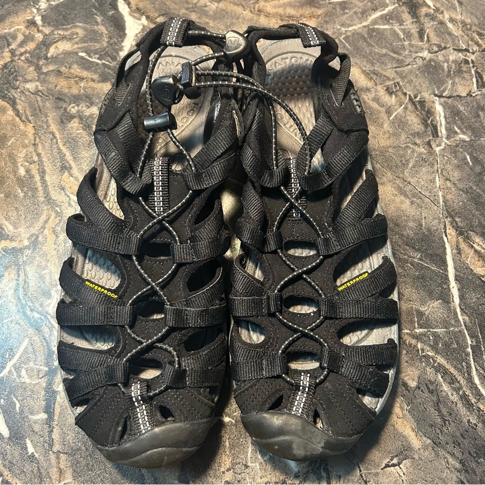 Keen Whisper Women's Black Hiking Sandals Size 9.5